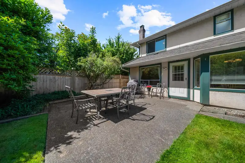 6240 PARKTREE PLACE - photo 4 of 40
