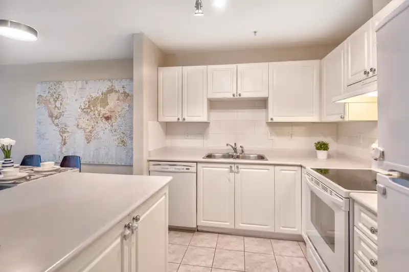 312 519 TWELFTH STREET - photo 3 of 32