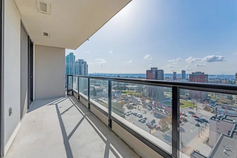 1606 7063 HALL AVENUE - photo 3 of 7