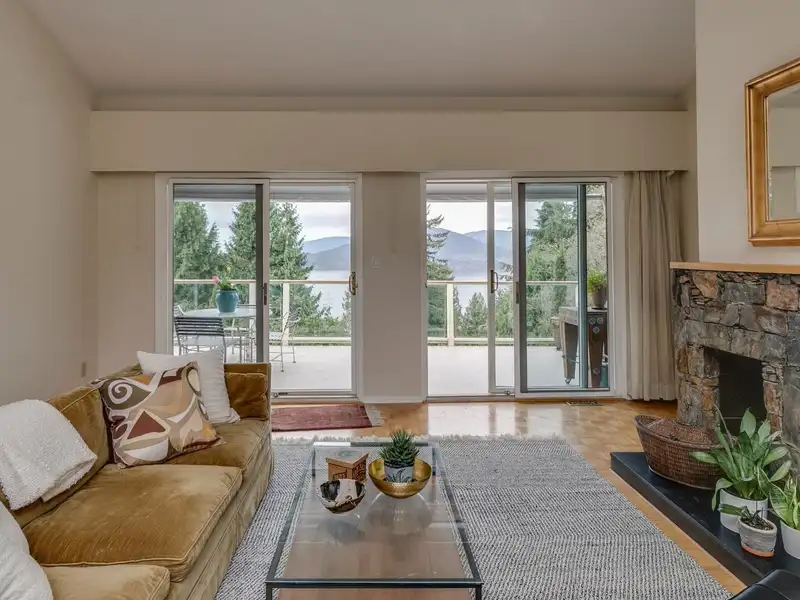 110 OCEANVIEW PLACE - photo 3 of 40