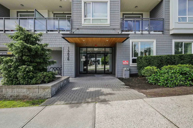 303 13628 81A AVENUE - photo 2 of 18