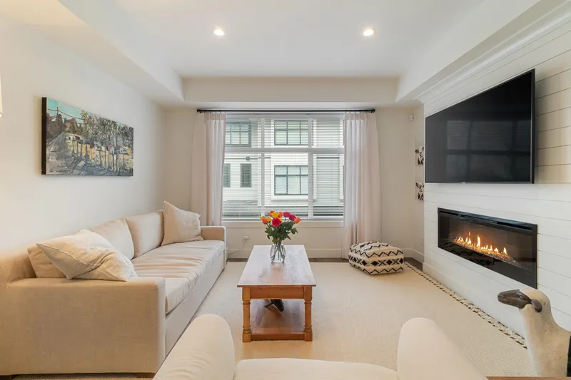 7 35810 MCKEE ROAD - photo 4 of 25