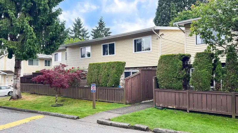 72 9374 122 STREET - photo 3 of 36