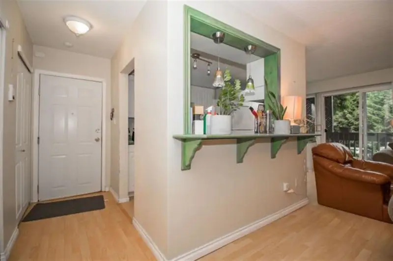 102 5770 HASTINGS STREET - photo 4 of 16