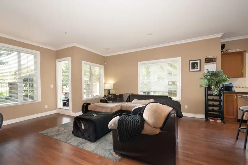 101 20286 53A AVENUE - photo 2 of 30