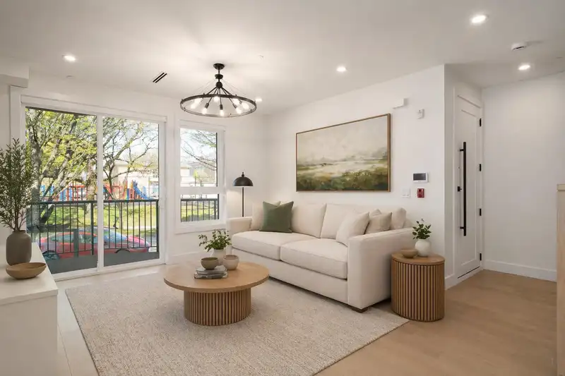 4830 DUCHESS STREET - photo 4 of 31