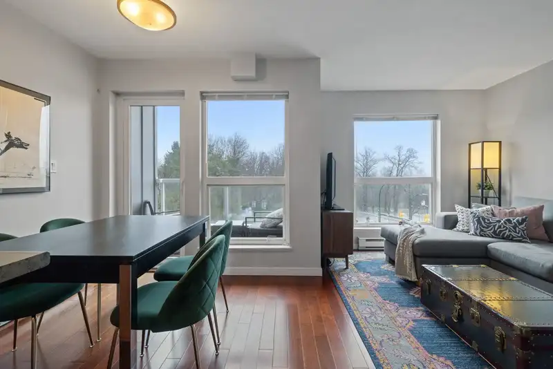 412 2891 E HASTINGS STREET - photo 1 of 24