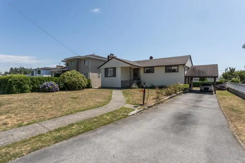 6650 WINCH STREET - photo 2 of 32