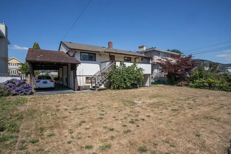 6650 WINCH STREET - photo 3 of 32