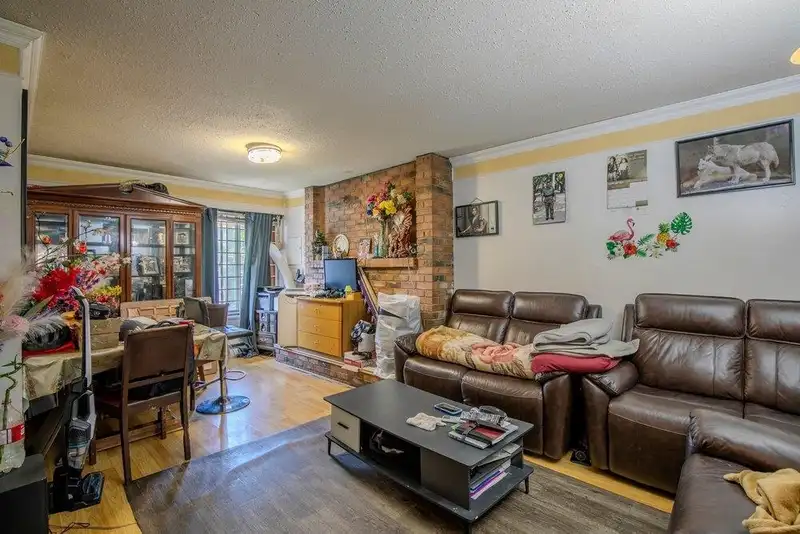 7477 7479 HOLLY STREET - photo 4 of 33