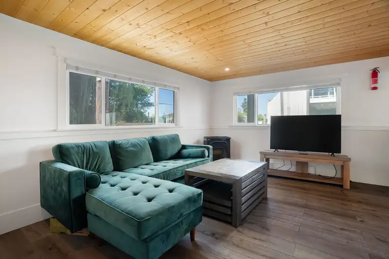 5 23080 DYKE ROAD - photo 2 of 33
