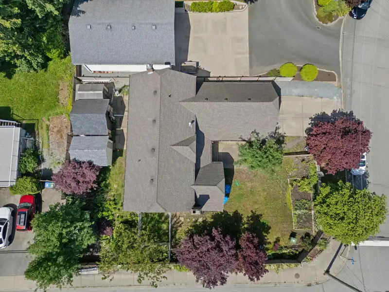 1648 KEMPLEY COURT - photo 2 of 25