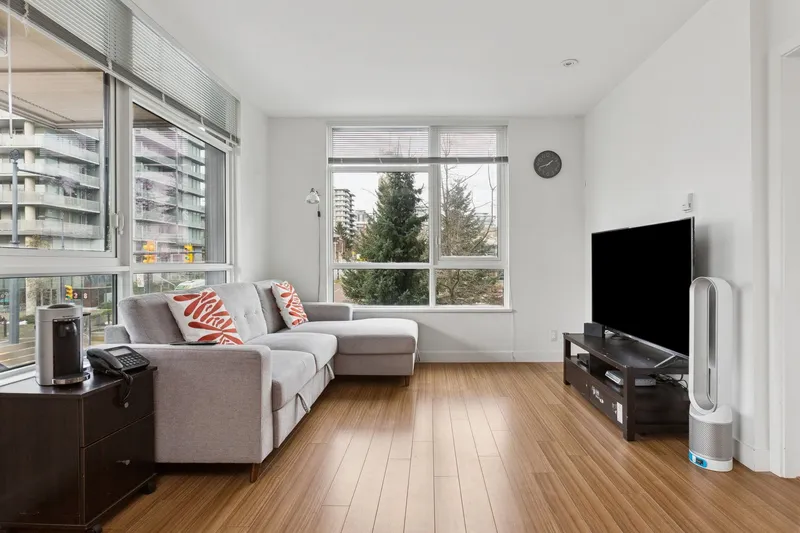 305 9150 UNIVERSITY HIGH STREET - photo 2 of 17