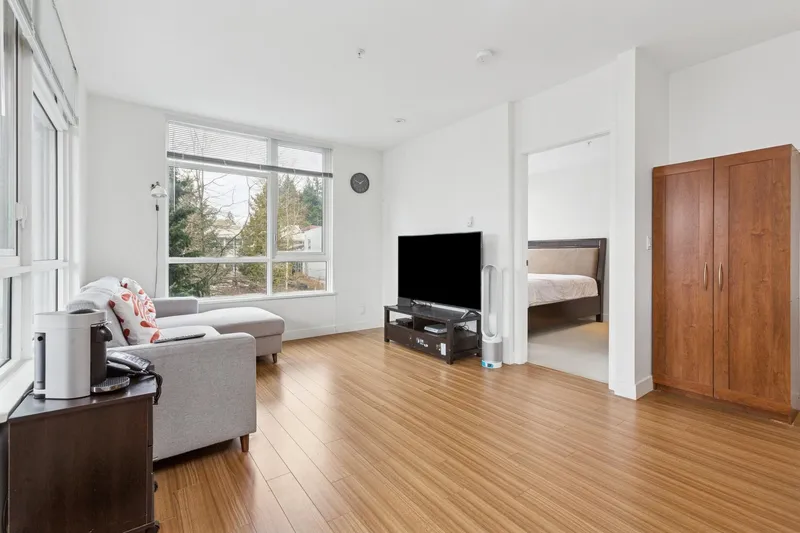 305 9150 UNIVERSITY HIGH STREET - photo 3 of 17