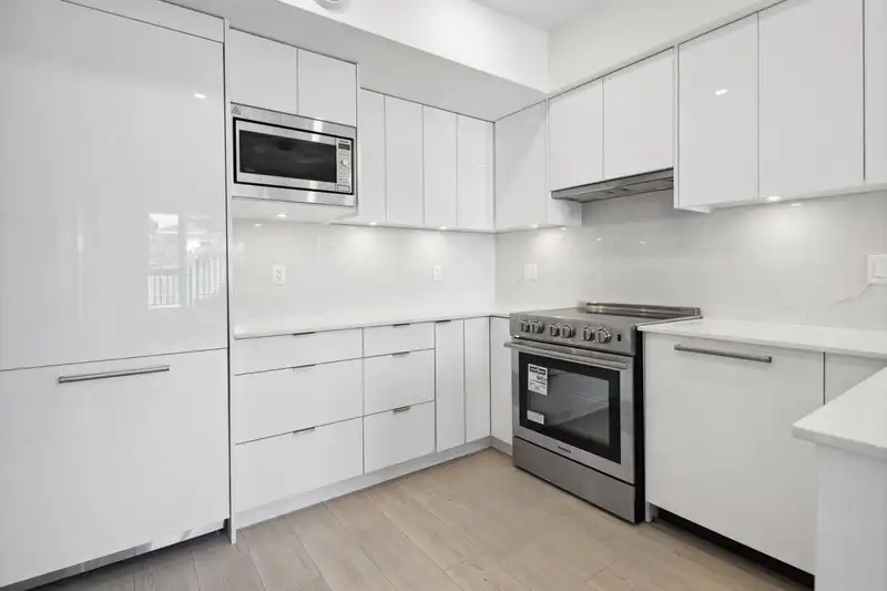 103 5399 JOYCE STREET - photo 3 of 34