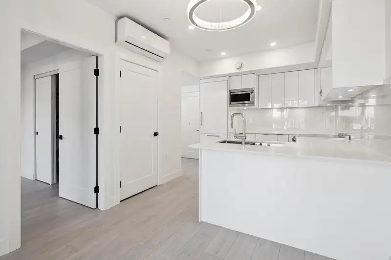 103 5399 JOYCE STREET - photo 4 of 34