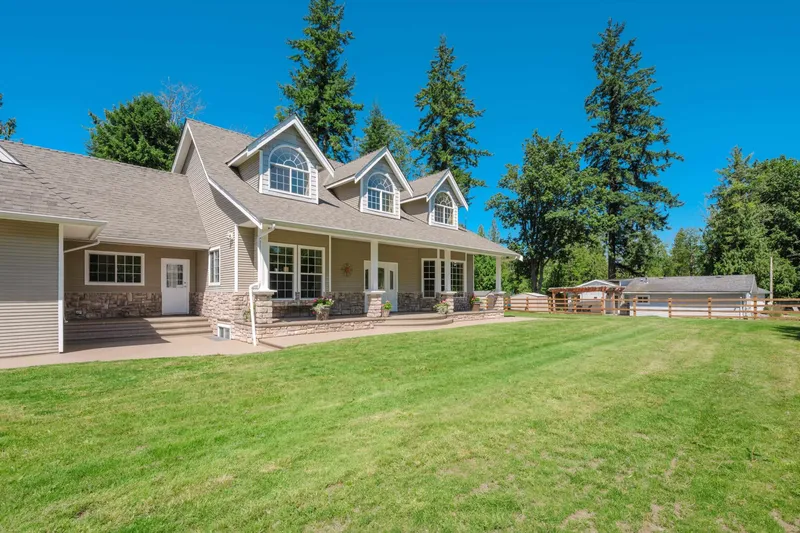 25219 60 AVENUE - photo 2 of 25