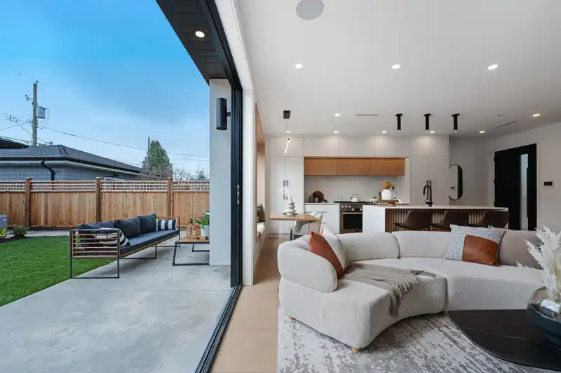 2 3880 W 23RD AVENUE - photo 1 of 40