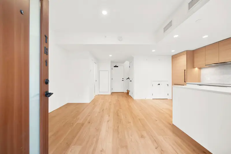 TH1 10448 UNIVERSITY DRIVE - photo 3 of 25