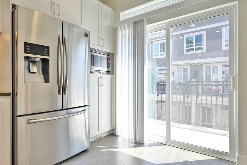 559 4688 HAWK LANE - photo 3 of 20