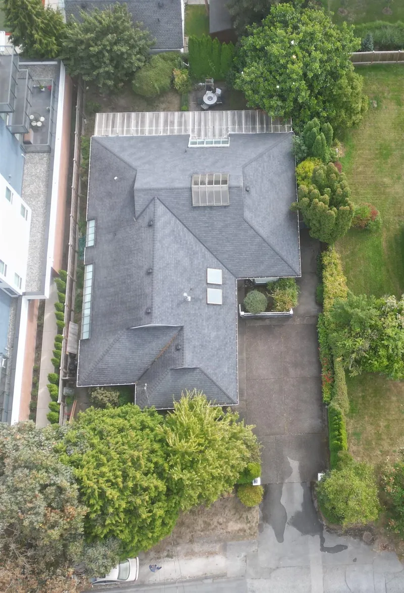 4664 51 STREET - photo 4 of 9