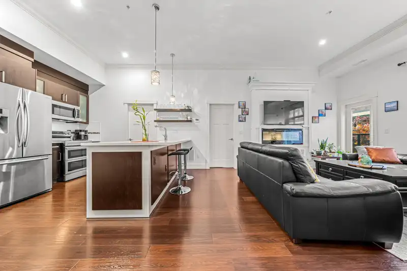 104 14885 60 AVENUE - photo 3 of 14