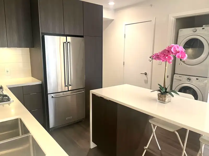709 530 WHITING WAY - photo 2 of 17