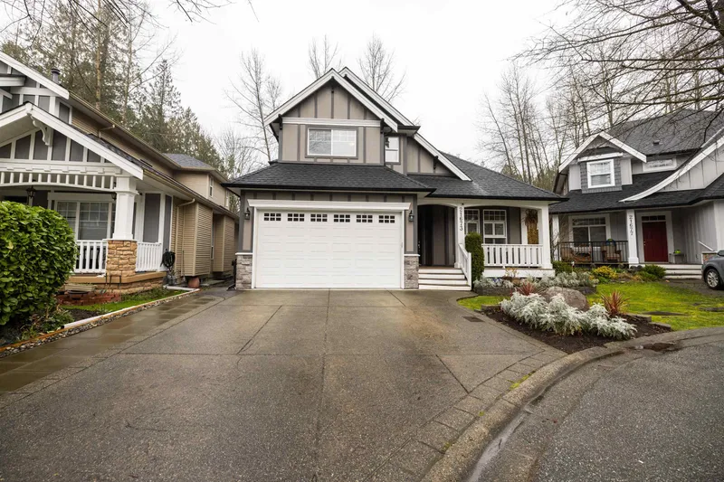 21673 93 AVENUE - photo 1 of 25