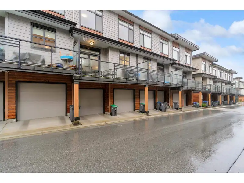 171 16488 64 AVENUE - photo 1 of 1