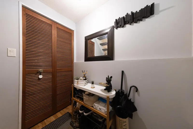 24 11735 89A AVENUE - photo 2 of 25