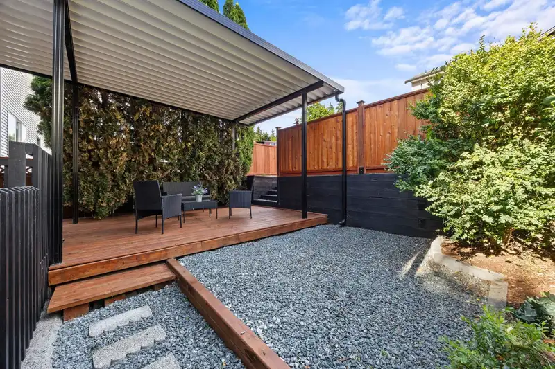 10256 243A STREET - photo 4 of 21