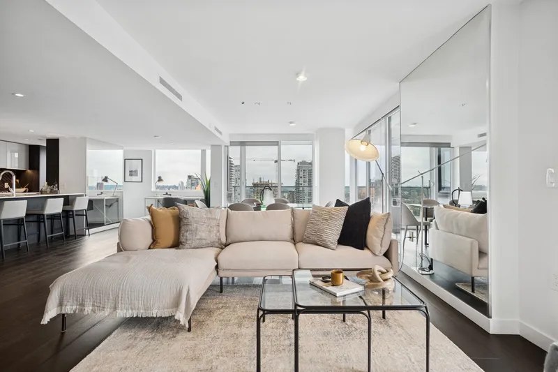 3306 1111 RICHARDS STREET - photo 4 of 25