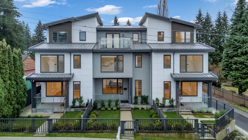 102 706 SMITH AVENUE - photo 1 of 25