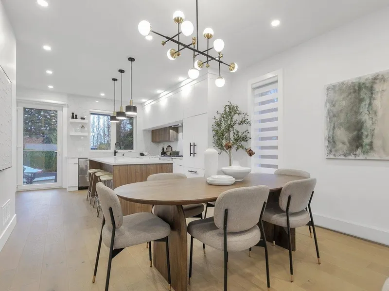 102 706 SMITH AVENUE - photo 2 of 25