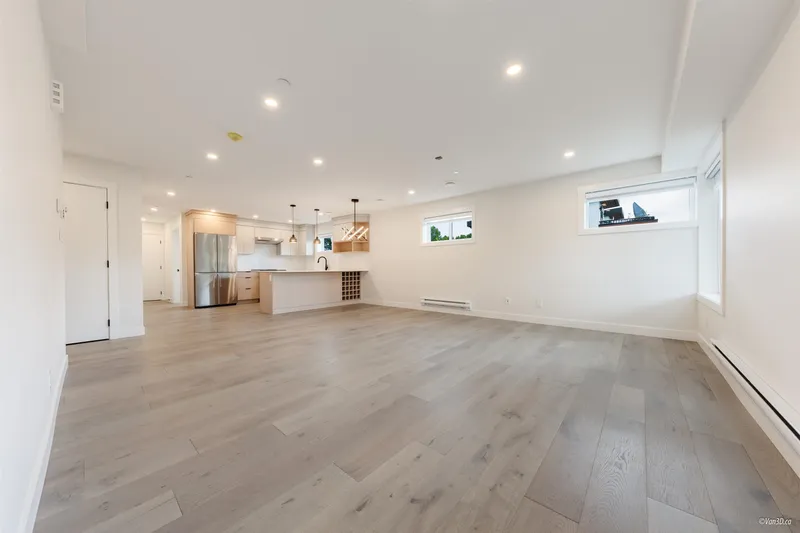 202 5092 SLOCAN STREET - photo 1 of 15