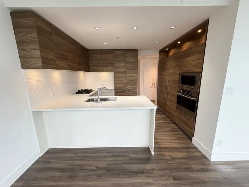 2607 7303 NOBLE LANE - photo 4 of 38