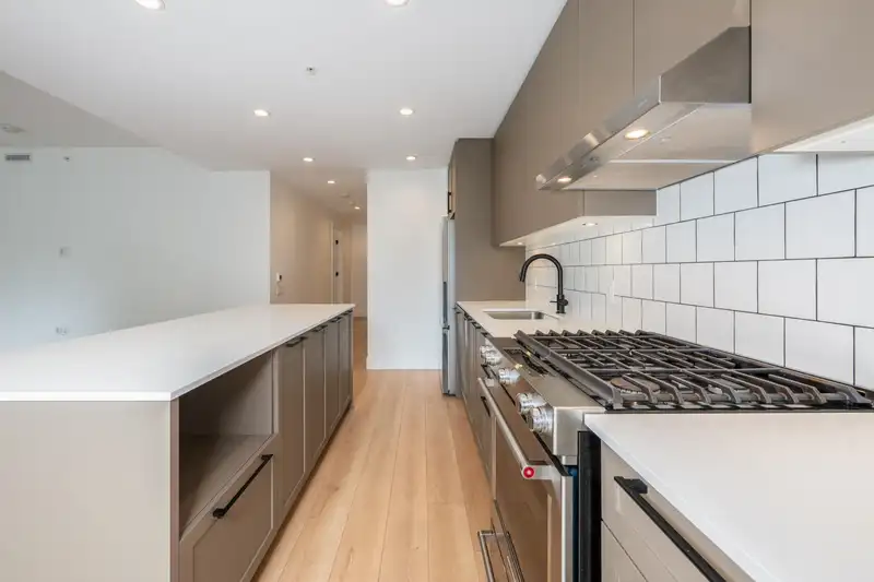 201 8750 UNIVERSITY CRESCENT - photo 3 of 33