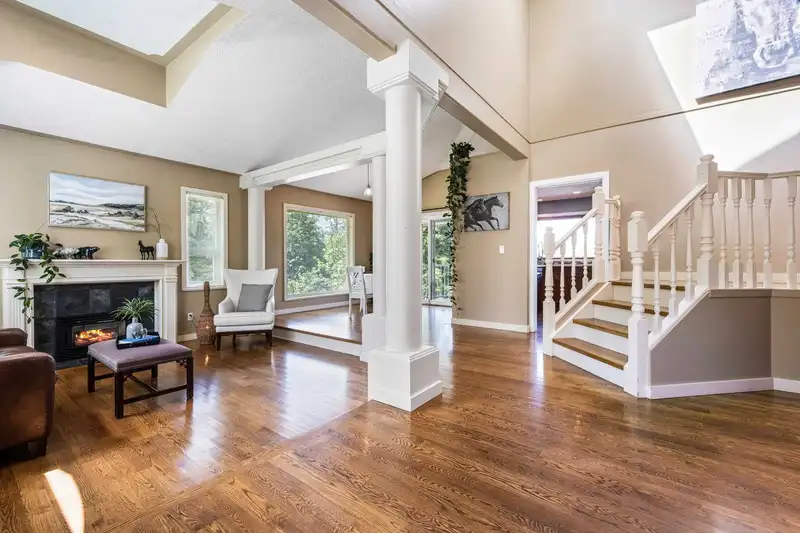 8439 GRAND VIEW DRIVE - photo 3 of 36