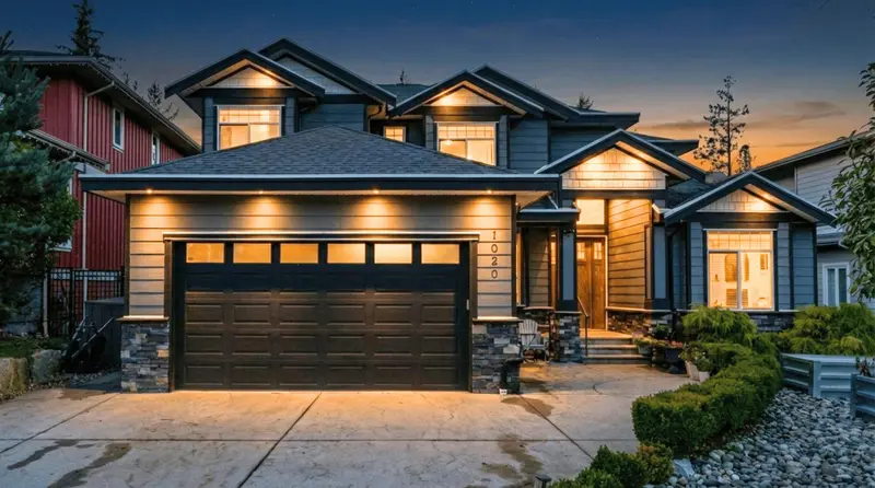 1020 JAY CRESCENT - photo 1 of 25