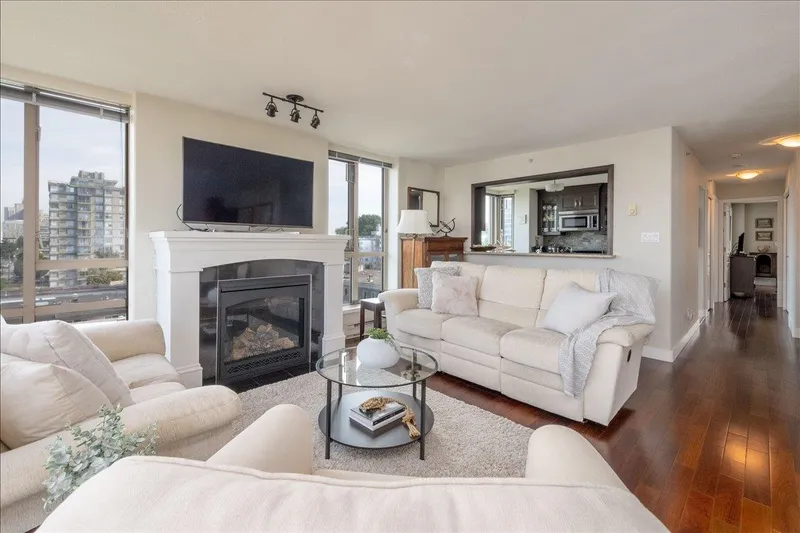 802 1405 W 12TH AVENUE - photo 4 of 25