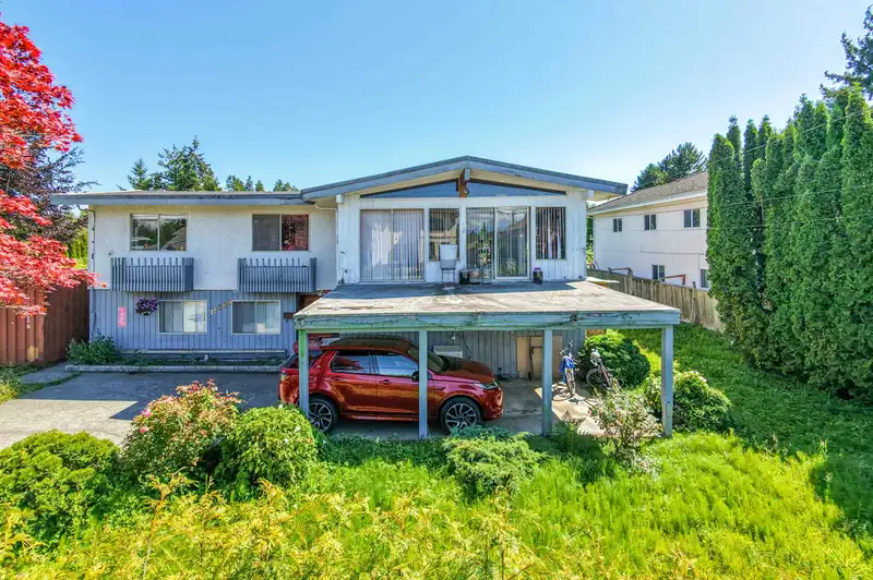 11280 GRANVILLE AVENUE - photo 1 of 11