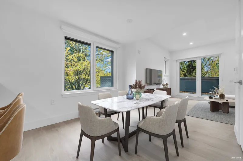 1685 LAKEWOOD DRIVE - photo 2 of 25