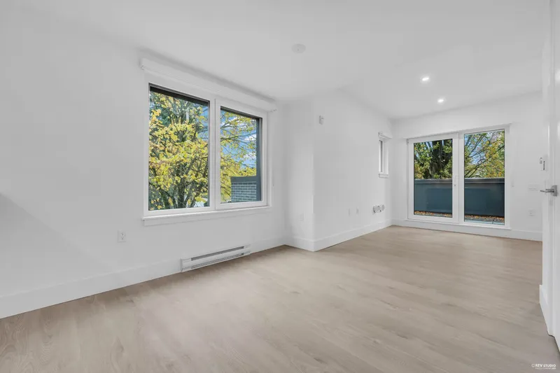 1685 LAKEWOOD DRIVE - photo 3 of 25