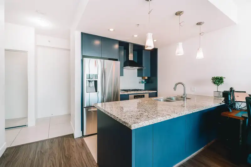 2905 7088 18TH AVENUE - photo 3 of 31