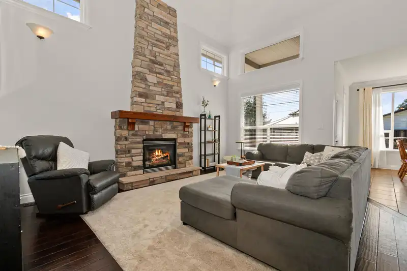 45748 SAFFLOWER CRESCENT - photo 2 of 40