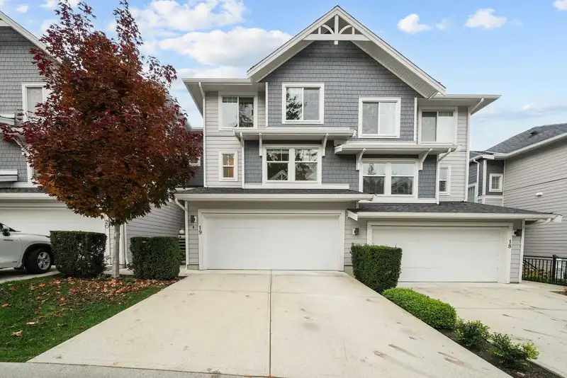19 15717 MOUNTAIN VIEW DRIVE - photo 1 of 40