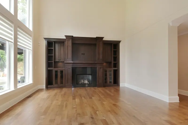 3147 139 STREET - photo 4 of 25