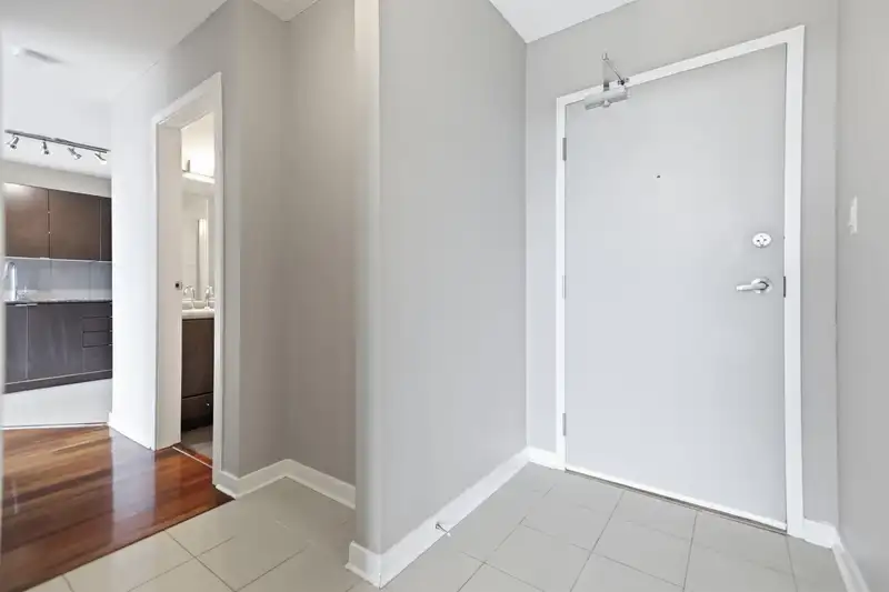 3105 13618 100 AVENUE - photo 3 of 31