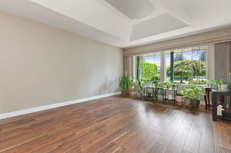 7019 WILTSHIRE STREET - photo 4 of 40