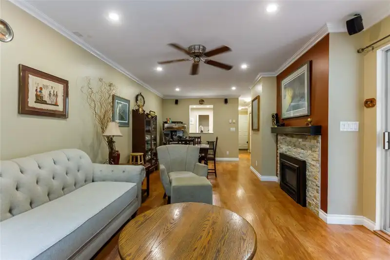 111 6860 RUMBLE STREET - photo 4 of 24